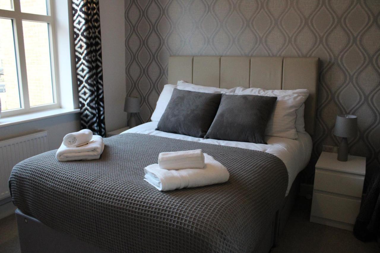 Haven - Spacious Luxury Home Perfect For Families, Couples And Contractors! 5Mins To Xscape And Junction 32! Каслфорд Экстерьер фото
