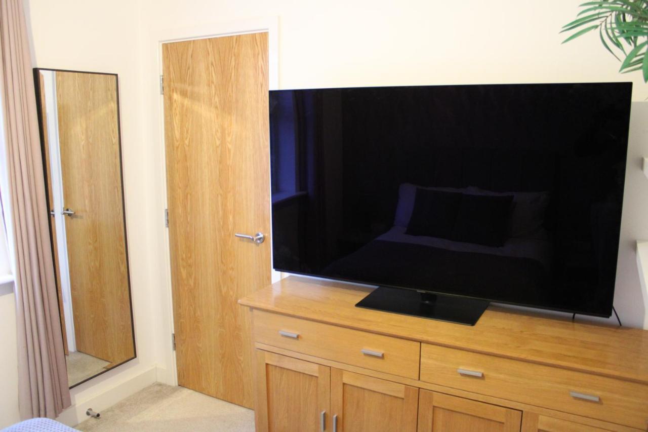 Haven - Spacious Luxury Home Perfect For Families, Couples And Contractors! 5Mins To Xscape And Junction 32! Каслфорд Экстерьер фото